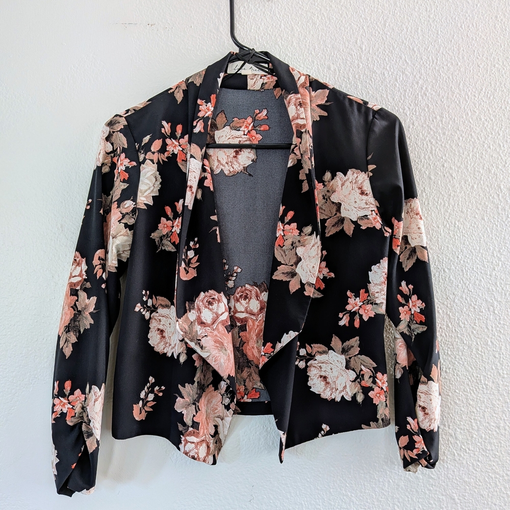 Love Tree Black Floral Women's Blazer
